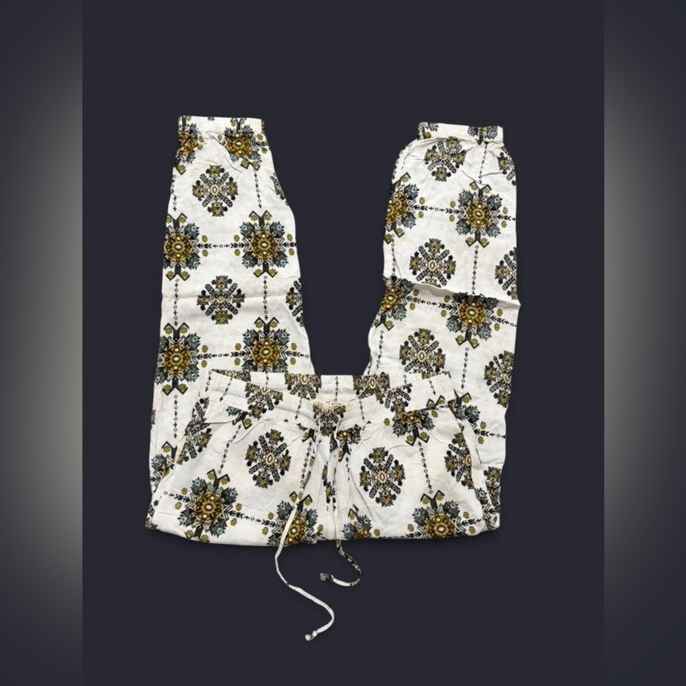 Floral Patterned Lounge Pants